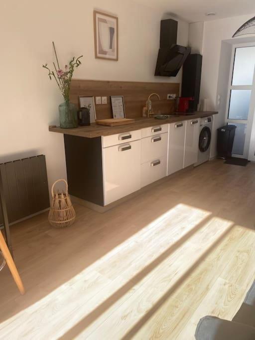 La Grange Eiffel Appartement Cosy Avec Parking Ferme Et Terrasse Wood Coutiches Exterior photo